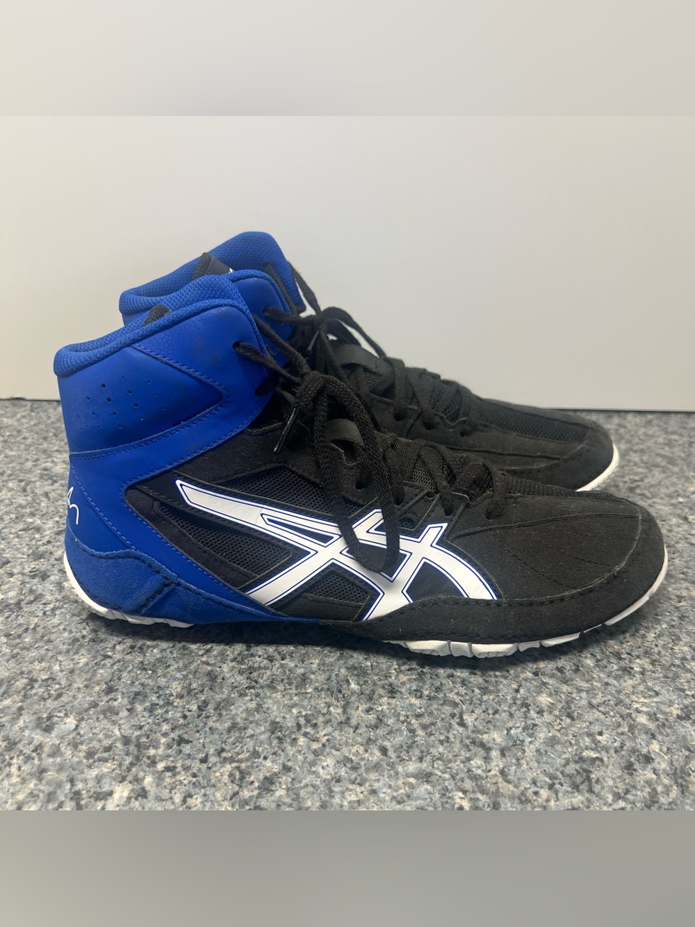 ASICS Cael v8.0 Black Blue Wrestling MMA Shoes 1081A002 | Men’s Size 9